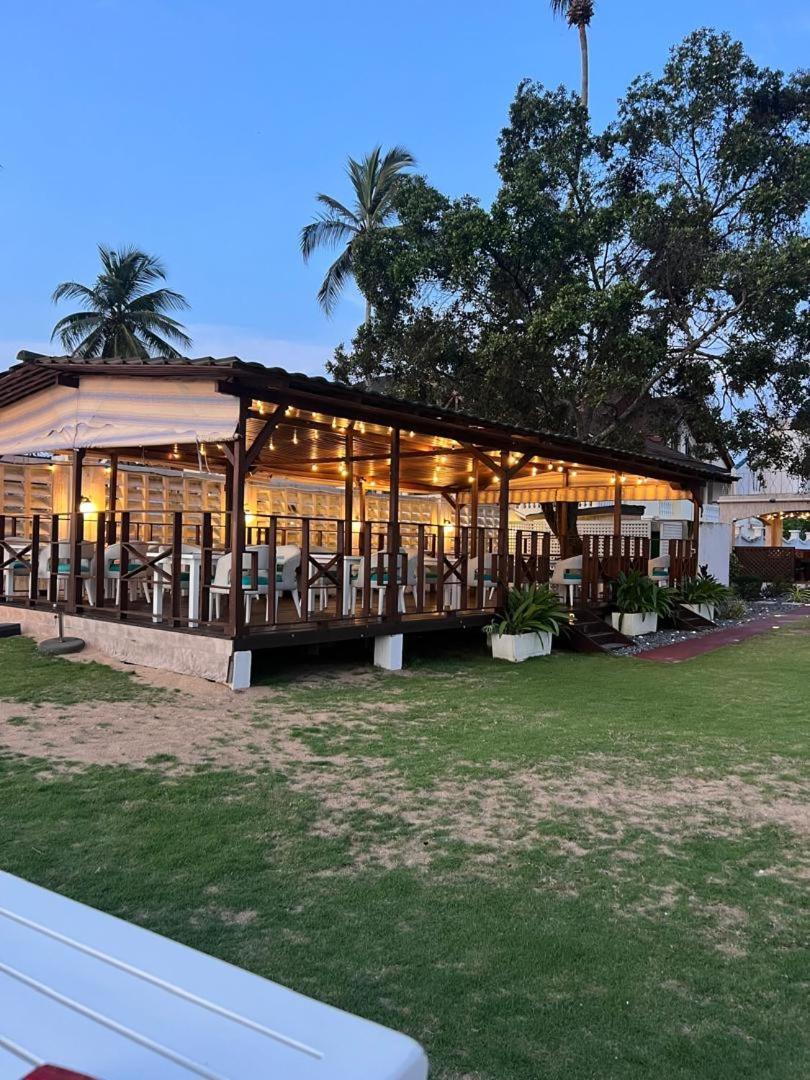ליברוויל Residence Hoteliere Oceane מראה חיצוני תמונה